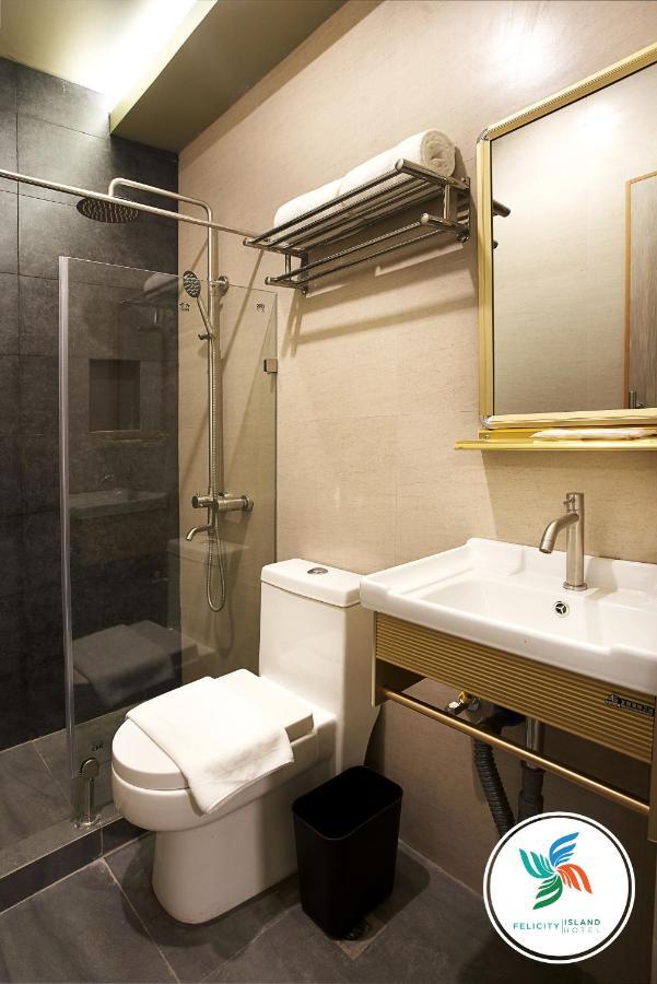 Felicity Island Hotel Lapu-Lapu City Exterior photo